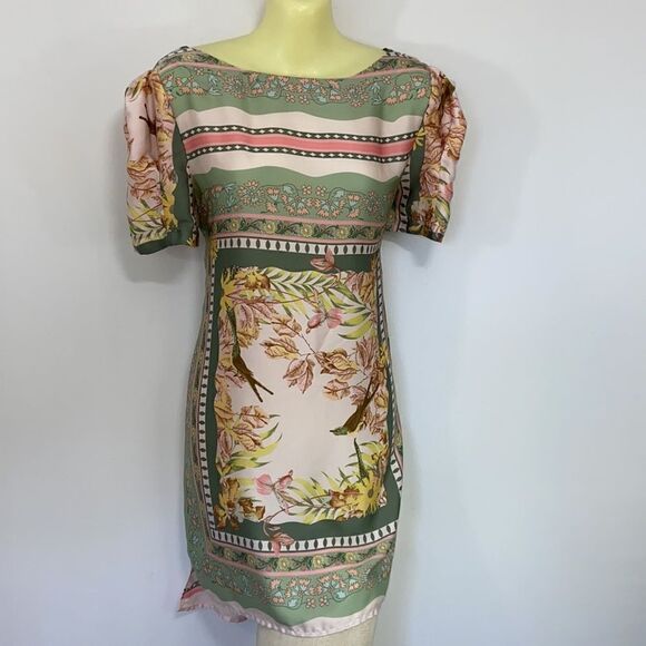 Farm Rio Dress Brazilian Gold Green Pink Tones Sz P Oversized Nwot - Picture 5 of 8